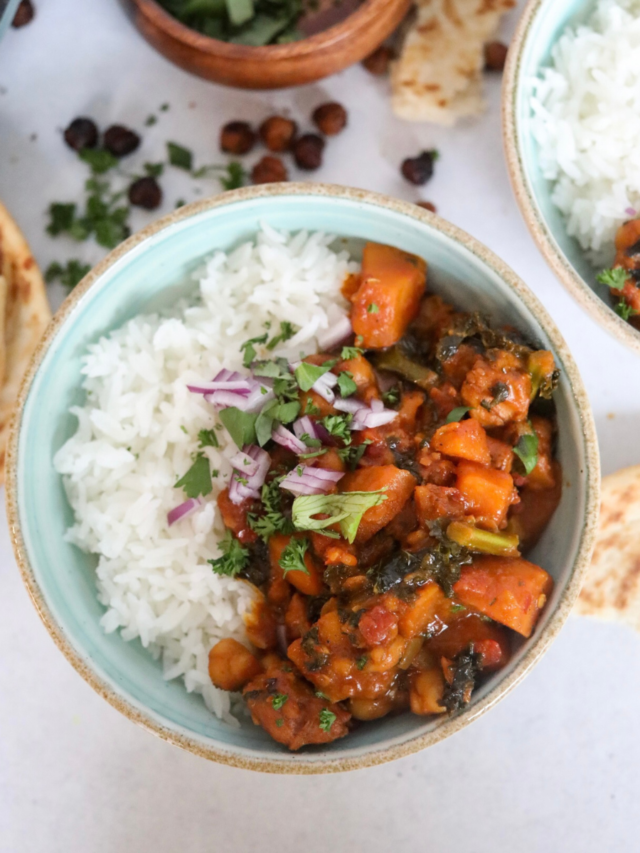 EASY CHICKEN AND SWEET POTATO CURRY WITH COCONUT MILK