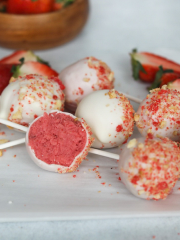 cropped-Strawberry-Cake-Pops-Web-Story-Thumbnail.png